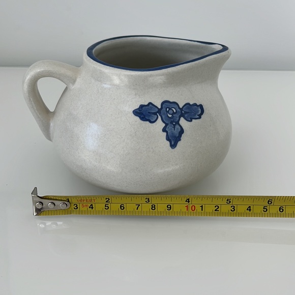 Pfaltgraff Yorktowne Gravy Boat Large Milk Creamer Blue Flowers - Picture 7 of 9